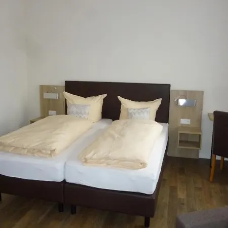 Weinhotel Stadtmuehle Beim Weingut Schauss 3*